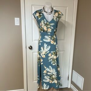 Elegant Teal Floral Maxi Dress; Front Slit; Fully Lined; Keyhole in Back; Sz 2